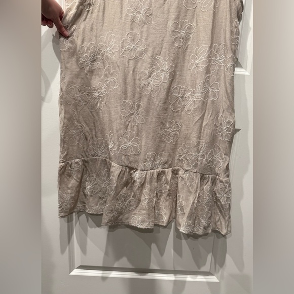 AGB Woman Sleeveless Floral Embroidered Gauze Flounce Hem Dress XL, Linen-look - Picture 4 of 11